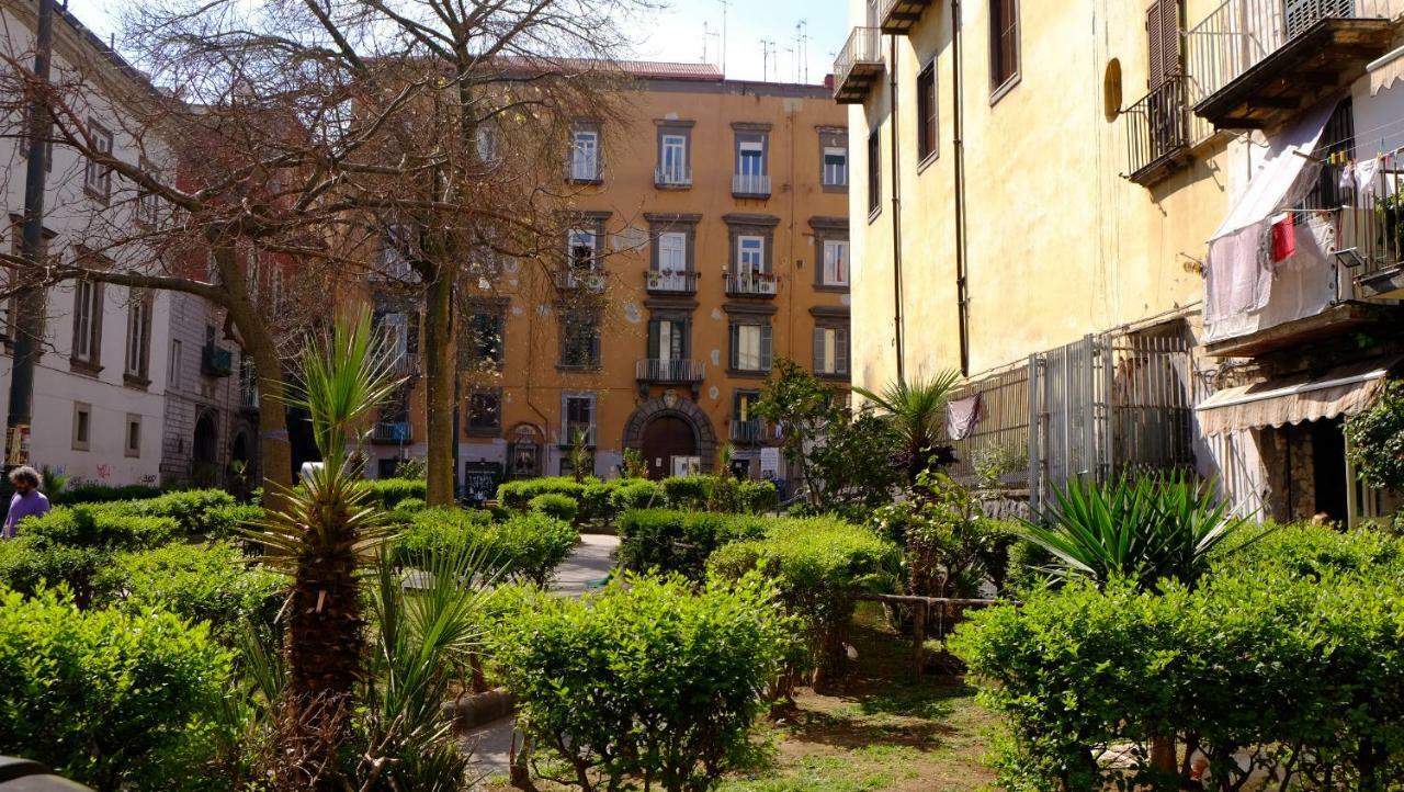 Domus Donnaregina Apartments Neapel Exterior foto